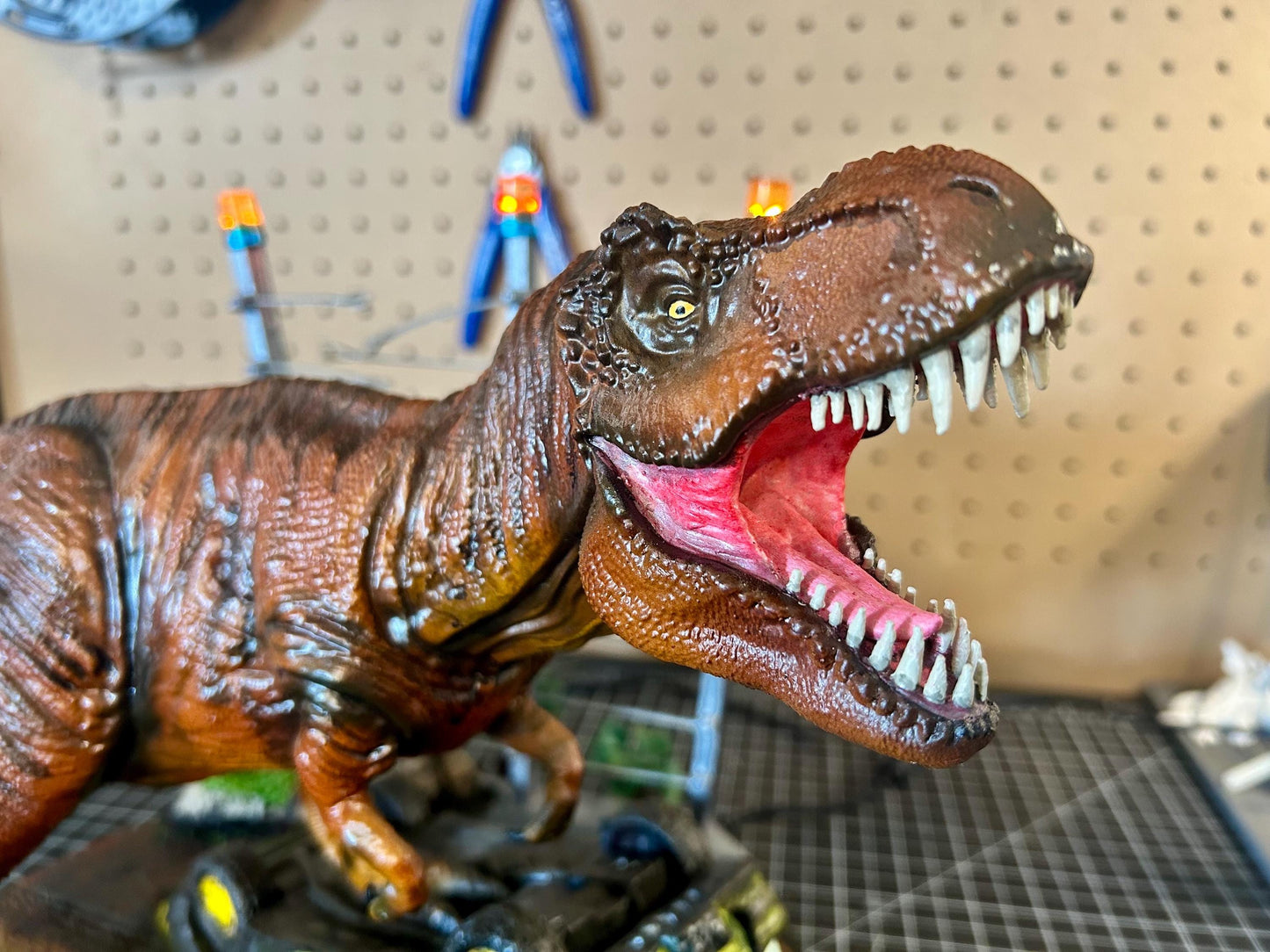 Jurassic Park T. Rex Attack Diorama