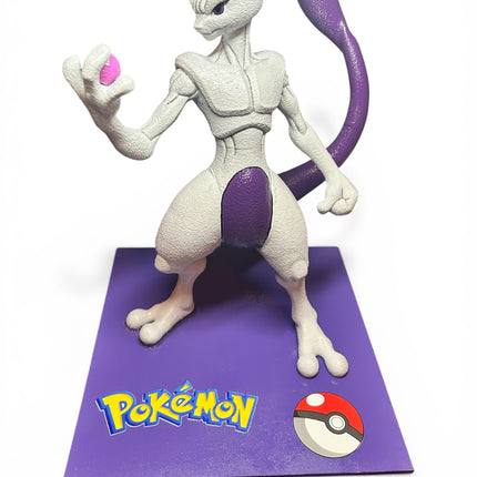 XXL Mewtwo Statue