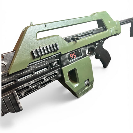 Pulse Rifle – Sci-Fi Display Prop (Non-Functional)