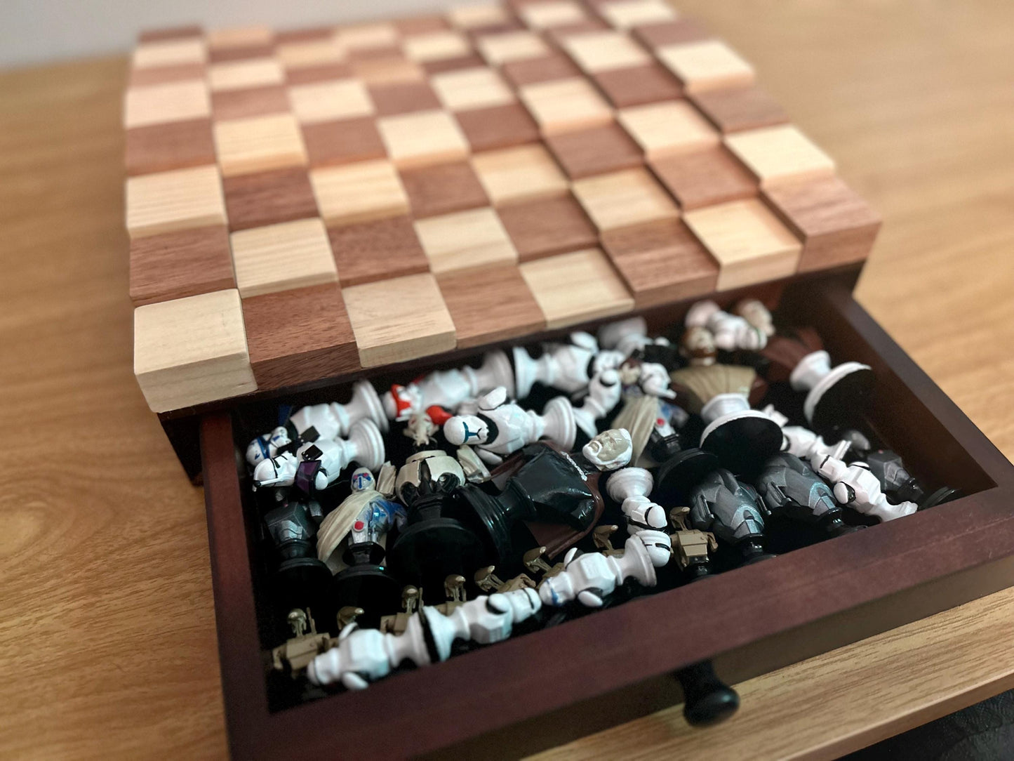 Star Wars Republic vs. CIS Chess Set – Handmade Wooden Board & 3D Printed, Hand-Painted Pieces