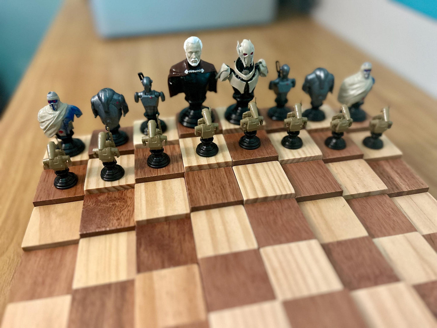 Star Wars Republic vs. CIS Chess Set – Handmade Wooden Board & 3D Printed, Hand-Painted Pieces