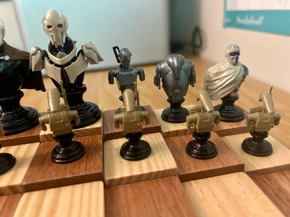 Star Wars Republic vs. CIS Chess Set – Handmade Wooden Board & 3D Printed, Hand-Painted Pieces
